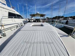 INTREPID - INTREPID 3560 CUDDY - exteriors