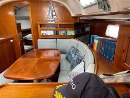 BENETEAU - OCEANIS 381 CLIPPER - interiors