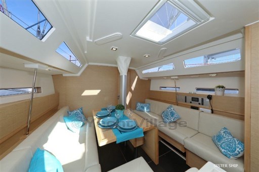 MORE YACHTS - MORE 40 - interiors