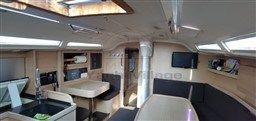 COMAR YACHTS - COMET 45s - interiors