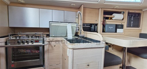 COMAR YACHTS - COMET 45s - interiors