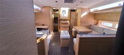 DUFOUR YACHTS - DUFOUR 530 - interiors