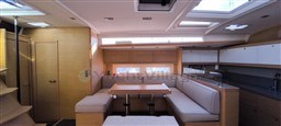 DUFOUR YACHTS - DUFOUR 530 - interiors