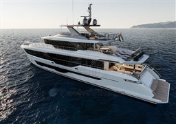 GULF CRAFT - MAJESTY 112 - exteriors