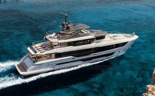 GULF CRAFT - MAJESTY 112 - exteriors