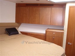 HATTERAS YACHTS - HATTERAS 68 - interiors