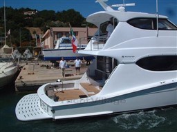 HATTERAS YACHTS - HATTERAS 68 - exteriors