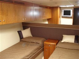 HATTERAS YACHTS - HATTERAS 68 - interiors