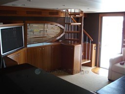 HATTERAS YACHTS - HATTERAS 68 - interiors