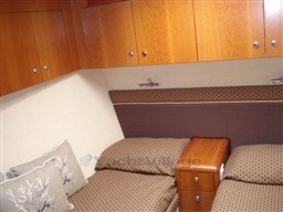 HATTERAS YACHTS - HATTERAS 68 - interiors