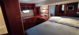 HATTERAS YACHTS - HATTERAS 68 - interiors