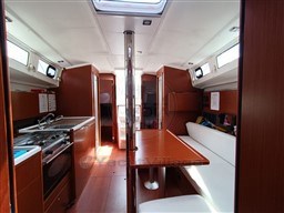 BENETEAU - OCEANIS 38.1 - interiors