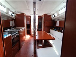 BENETEAU - OCEANIS 38.1 - interiors