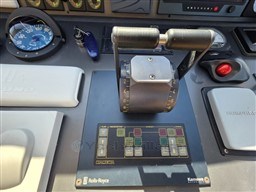 CANTIERE NAVALE ARNO - LEOPARD 24 - electronic