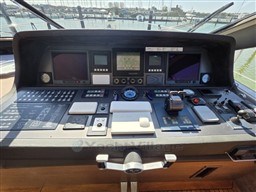 CANTIERE NAVALE ARNO - LEOPARD 24 - electronic