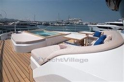 GULF CRAFT - MAJESTY 111 - exteriors