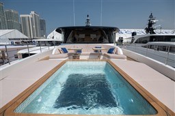 GULF CRAFT - MAJESTY 111 - exteriors
