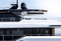 GULF CRAFT - MAJESTY 111 - exteriors
