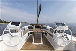 DUFOUR YACHTS - DUFOUR 56 EXCLUSIVE - exteriors