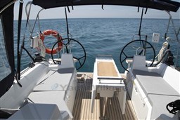 BENETEAU - OCEANIS 34.1 - exteriors