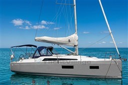 BENETEAU - OCEANIS 34.1 - exteriors