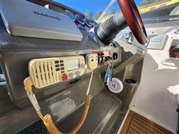 REGAL MARINE - REGAL 3350 - exteriors