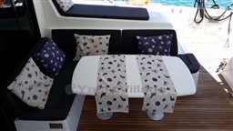 LAGOON YACHTS - LAGOON 42 - exteriors