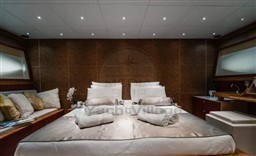 FIBERGLASS - FASHION 68 - interiors