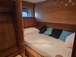 VERSILCRAFT - FALCON 80 - interiors