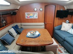 HUNTER MARINE - HUNTER 41 - interiors