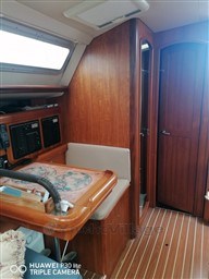 HUNTER MARINE - HUNTER 41 - interiors