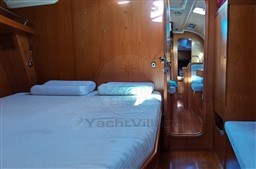 COMAR YACHTS - COMET 45s - interiors