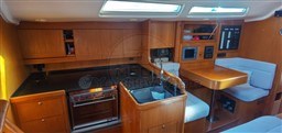COMAR YACHTS - COMET 45s - interiors