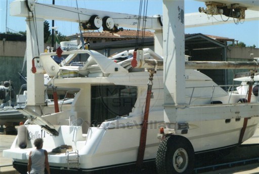 AZIMUT YACHTS - AZIMUT 43 - exteriors