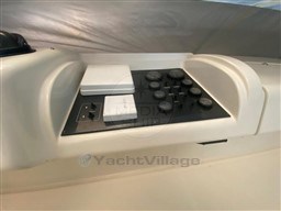 AZIMUT YACHTS - AZIMUT 43 - electronic