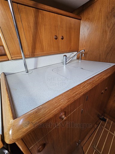 JEANNEAU - SUN ODYSSEY 42.2 - interiors
