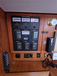 JEANNEAU - SUN ODYSSEY 42.2 - electronic