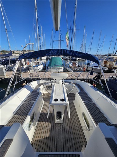 JEANNEAU - SUN ODYSSEY 42.2 - exteriors
