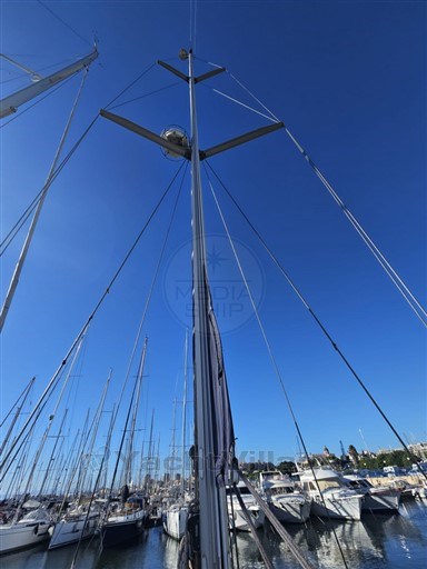 JEANNEAU - SUN ODYSSEY 42.2 - exteriors