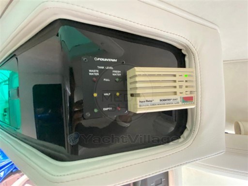 FOUNTAIN POWERBOATS - FOUNTAIN 47 - interiors