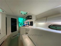 FOUNTAIN POWERBOATS - FOUNTAIN 47 - interiors