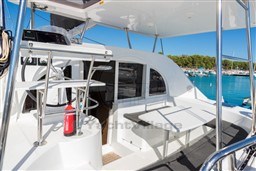 LAGOON YACHTS - LAGOON 380 - exteriors