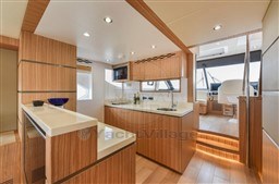 GULF CRAFT - NOMAD 65 - interiors