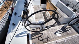 SOLARIS YACHTS - SOLARIS 42 - exteriors