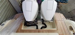 INVICTUS YACHT - INVICTUS CX270 - motors