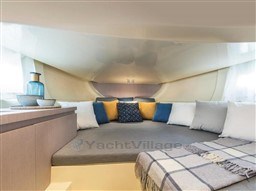 INVICTUS YACHT - INVICTUS CX270 - interiors
