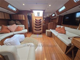 COMAR YACHTS - COMET 65s - interiors