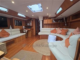 COMAR YACHTS - COMET 65s - interiors