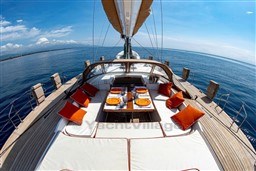 COMAR YACHTS - COMET 65s - exteriors