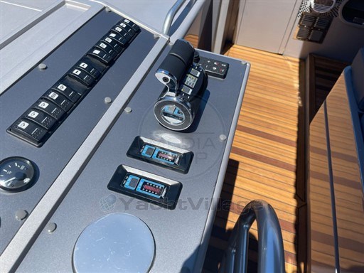 PROFILMARINE - CHEROKEE 60 - electronic